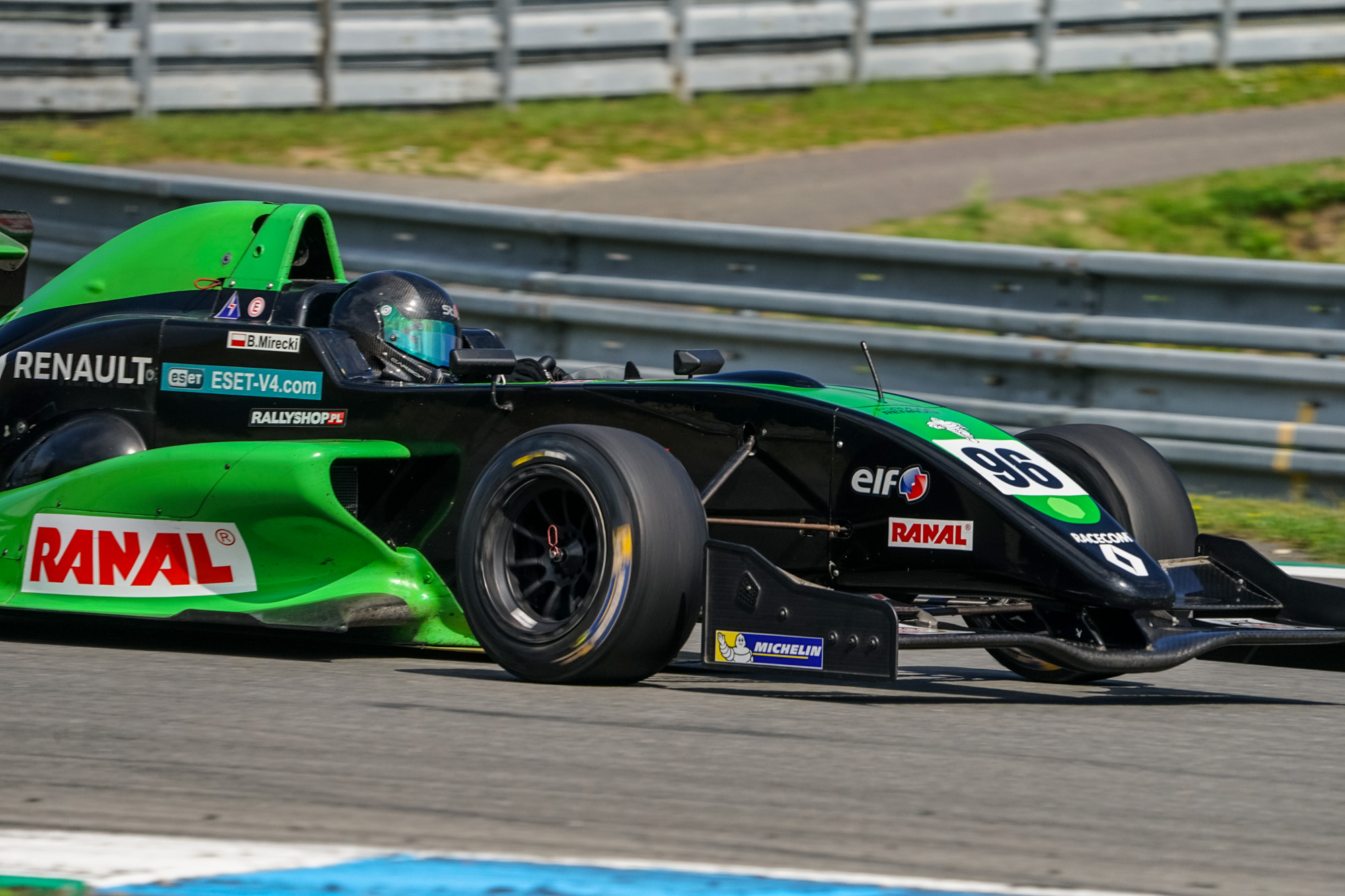 Bartek Mirecki znovu usedne do formule Renault