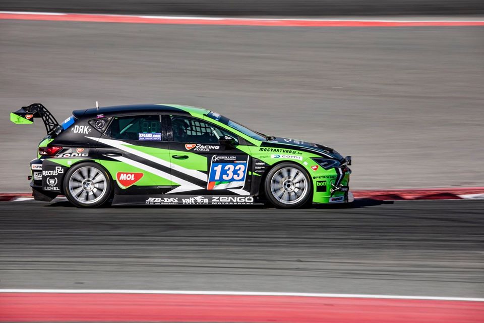 Zengő Motorsportu zkrátil dubajský výlet déšť