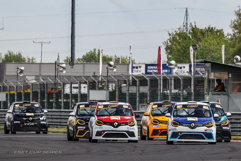 Twingo Cup: Stefančič and Glazer victorious at Slovakiaring
