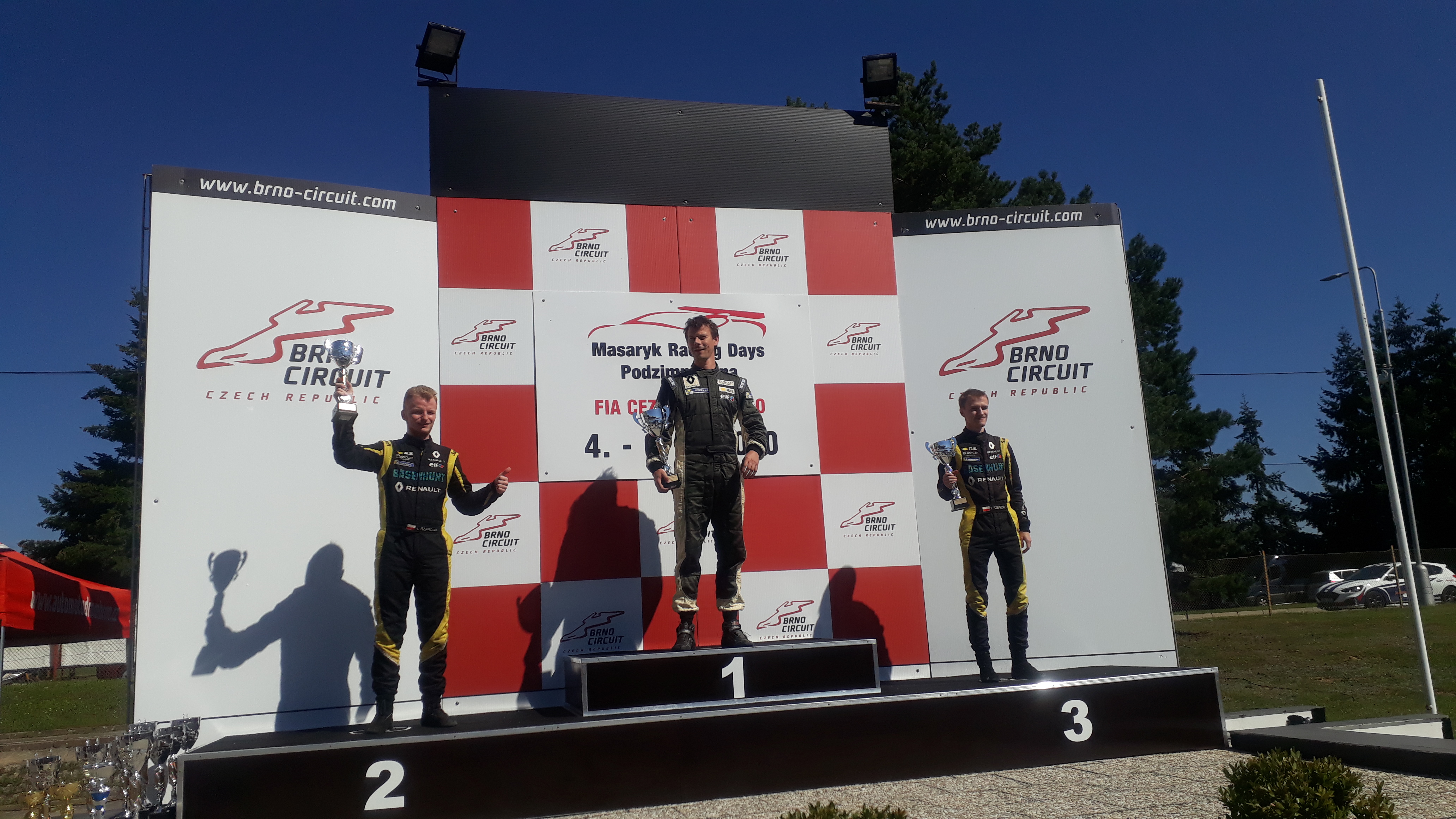 Tomáš Pekař adds another win and is even closer to championship title