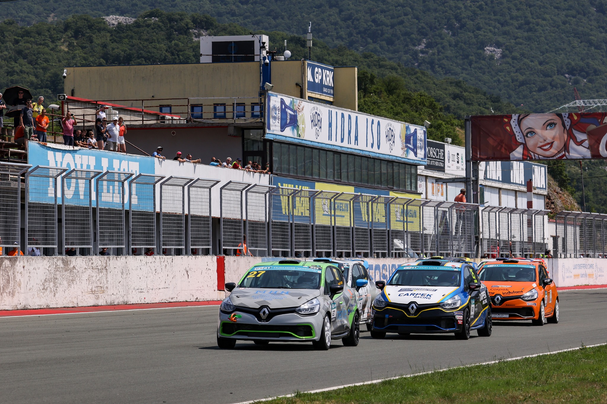 Clash of generations, Clio IV and Clio V will meet at Hungaroring