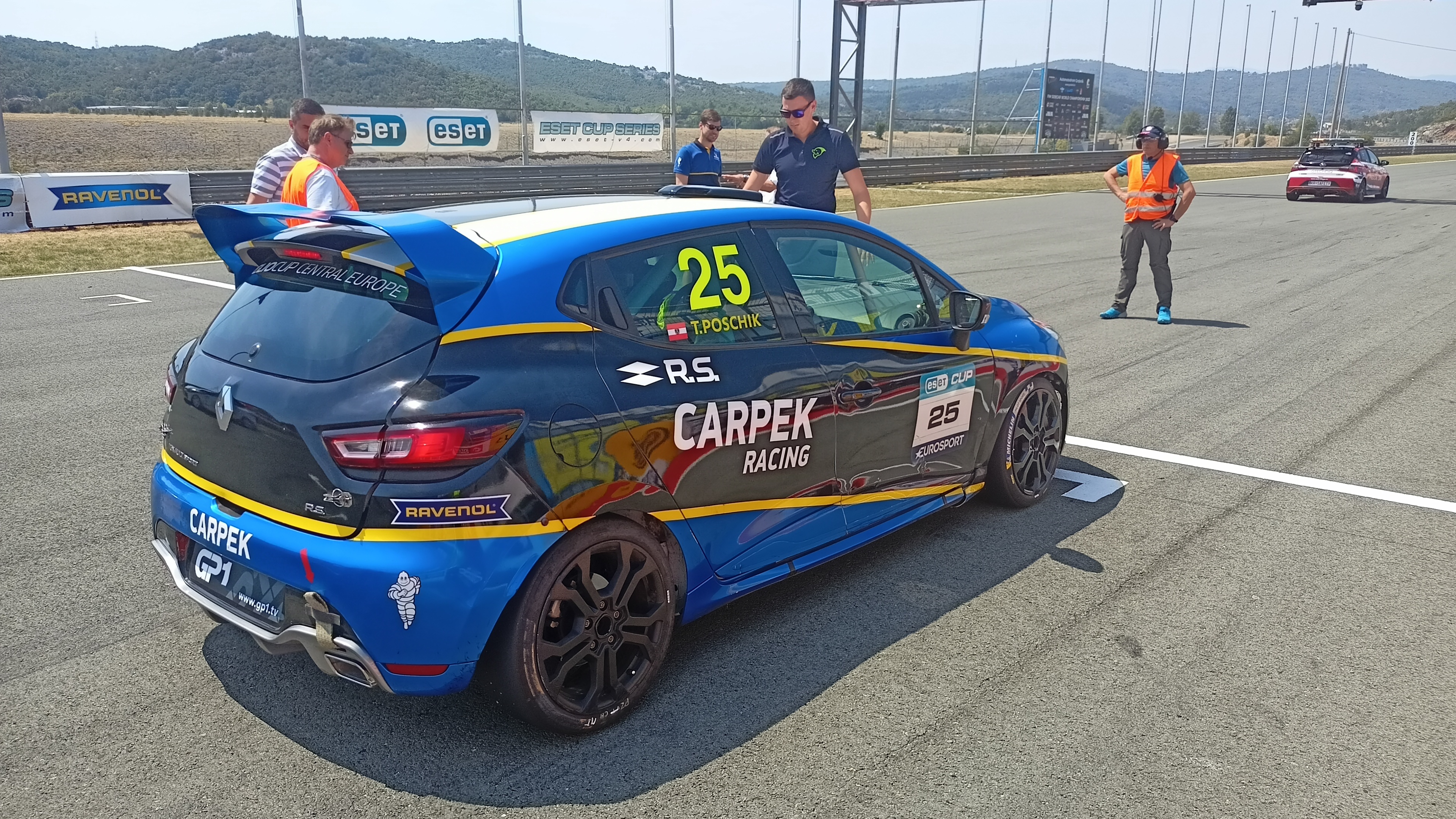 Tobias Poschik increased the lead in the Clio Cup