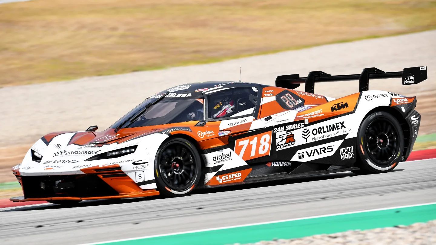 KTM X-Bow GTX cars of two Czech teams will face each other at the season opener